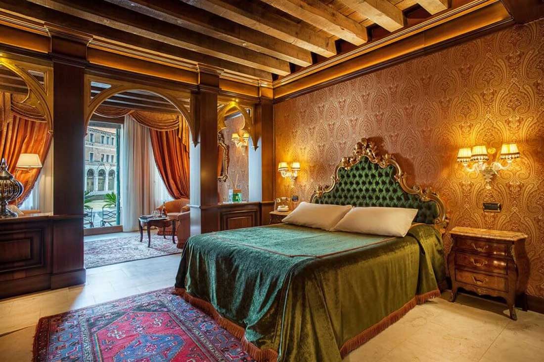 Guest room Hotel Al Ponte Antico, Venice (Junior Suite)